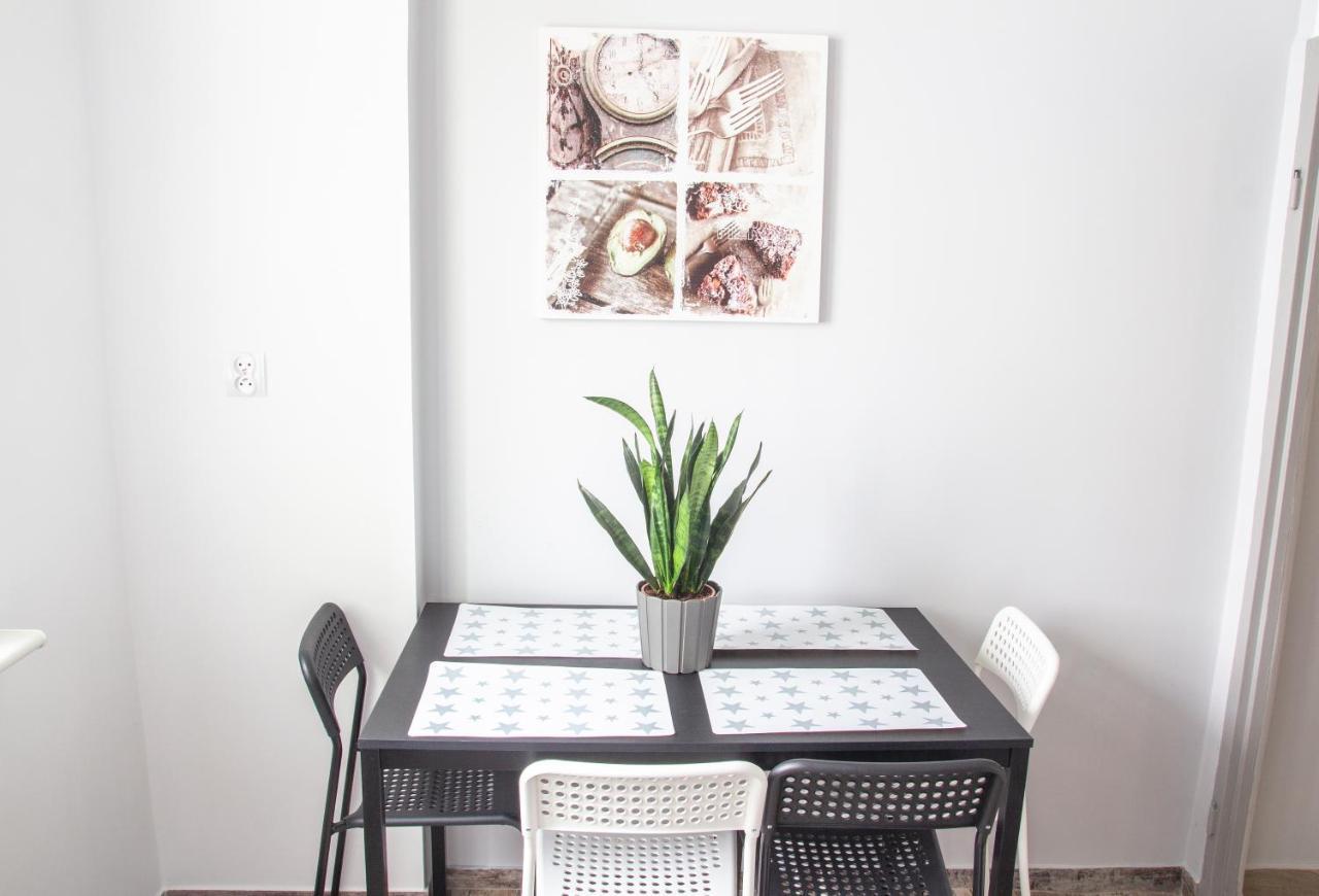 Al-Dom Apartamenty Szary Bursztyn Kołobrzeg Esterno foto
