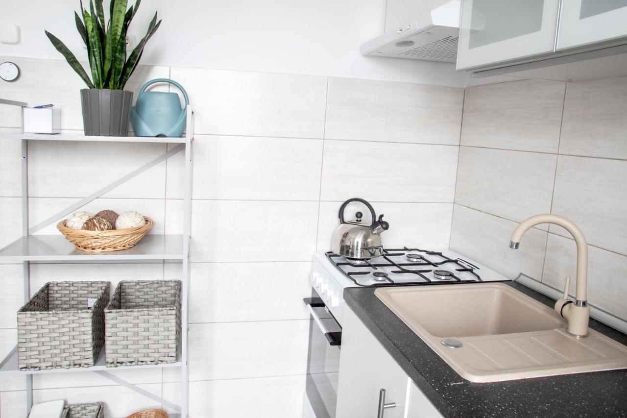 Al-Dom Apartamenty Szary Bursztyn Kołobrzeg Esterno foto